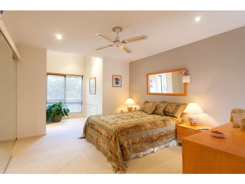 20 Spinkbrae Street, Fig Tree Pocket QLD 4069