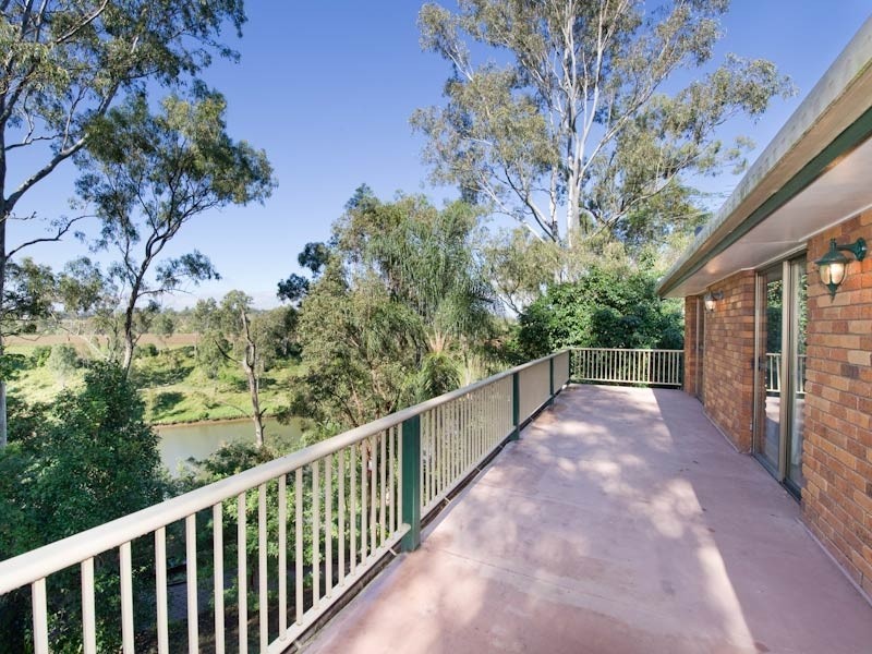 12 Minaji Court, Karana Downs QLD 4306