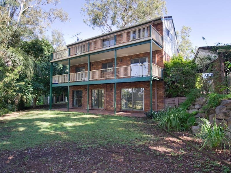12 Minaji Court, Karana Downs QLD 4306