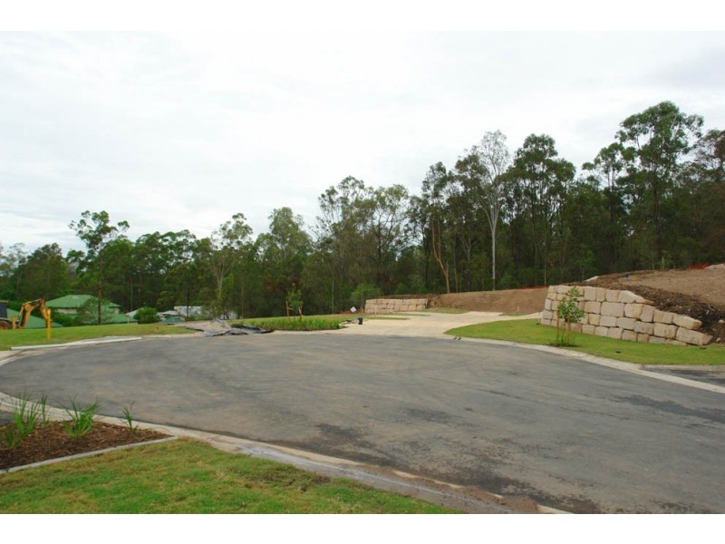 34 Ruth Miller Close, Fig Tree Pocket QLD 4069