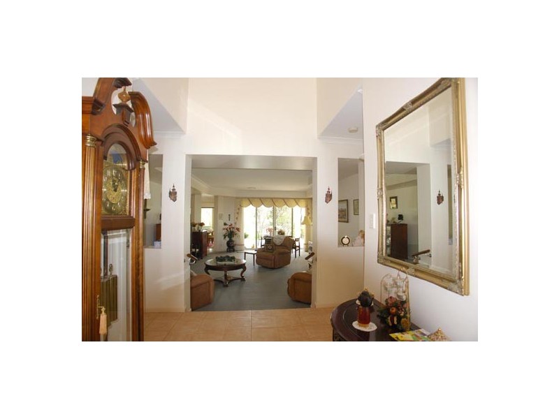 69 Daintree Pl, Riverhills QLD 4074