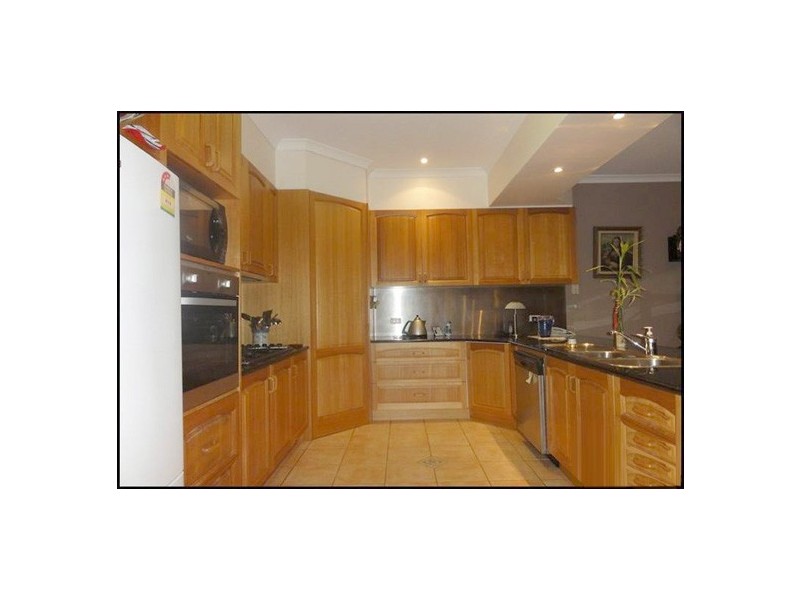 69 Daintree Pl, Riverhills QLD 4074