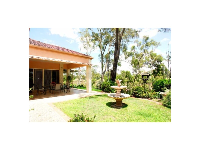 69 Daintree Pl, Riverhills QLD 4074