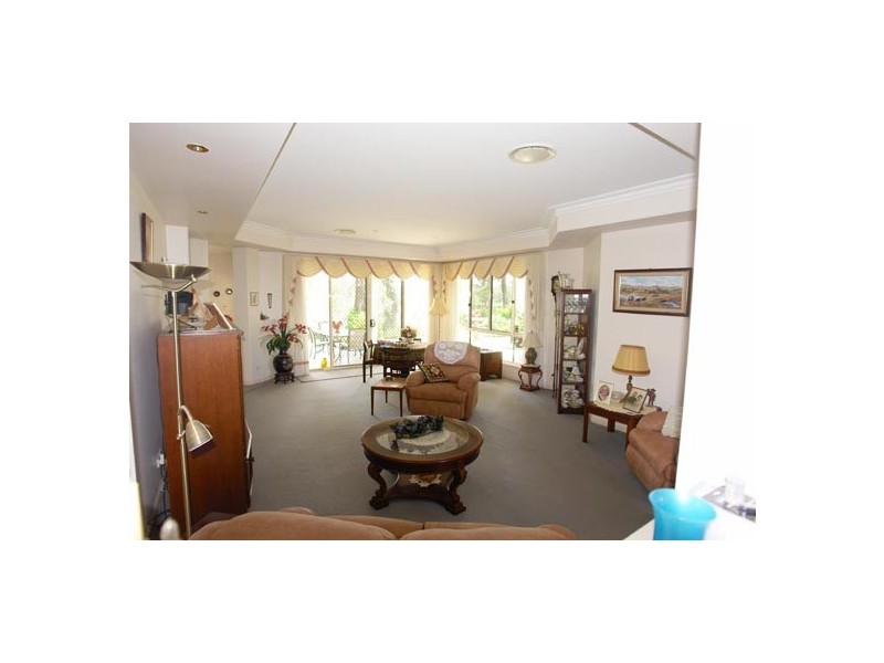 69 Daintree Pl, Riverhills QLD 4074