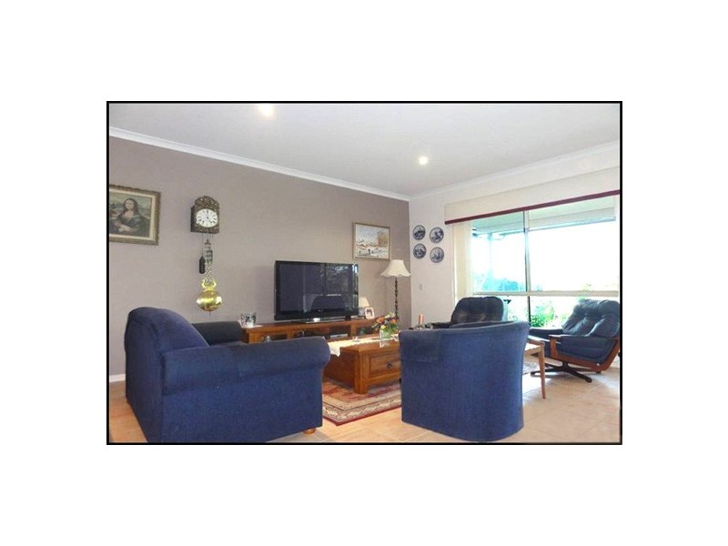 69 Daintree Pl, Riverhills QLD 4074