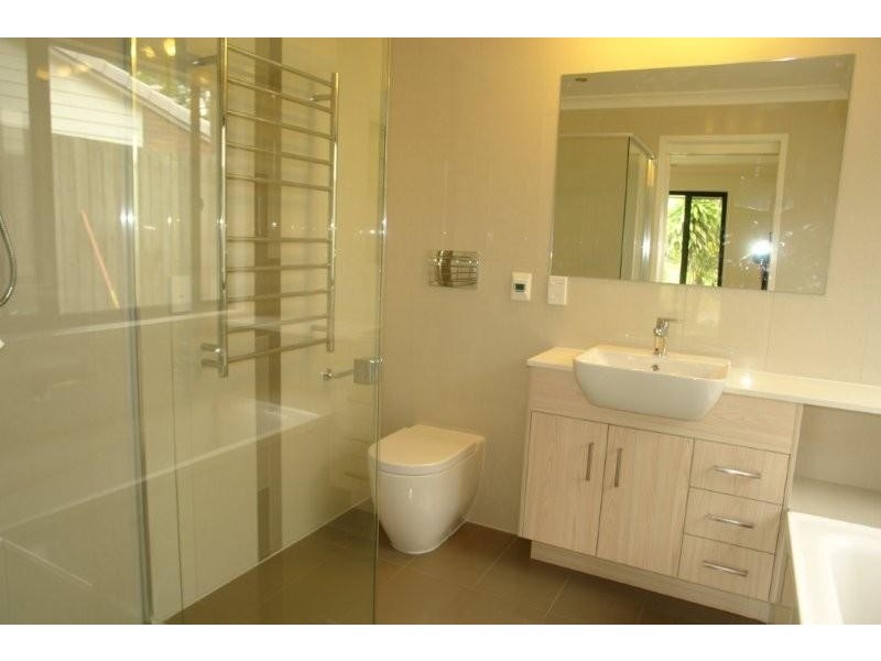 42 Donatello Street, Fig Tree Pocket QLD 4069