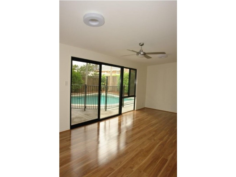 42 Donatello Street, Fig Tree Pocket QLD 4069