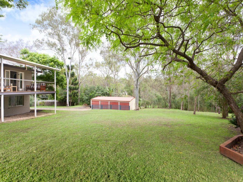 6 Deerhurst Road, Brookfield QLD 4069