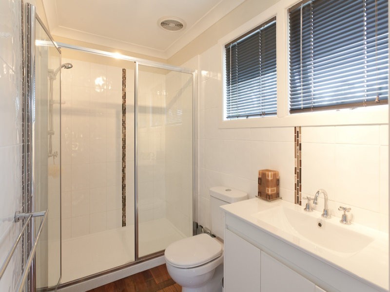 6 Deerhurst Road, Brookfield QLD 4069