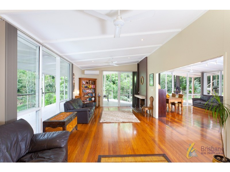 10 Kookaburra Street, Kenmore Hills QLD 4069