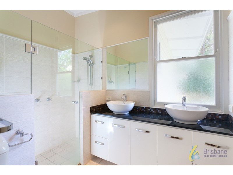 10 Kookaburra Street, Kenmore Hills QLD 4069