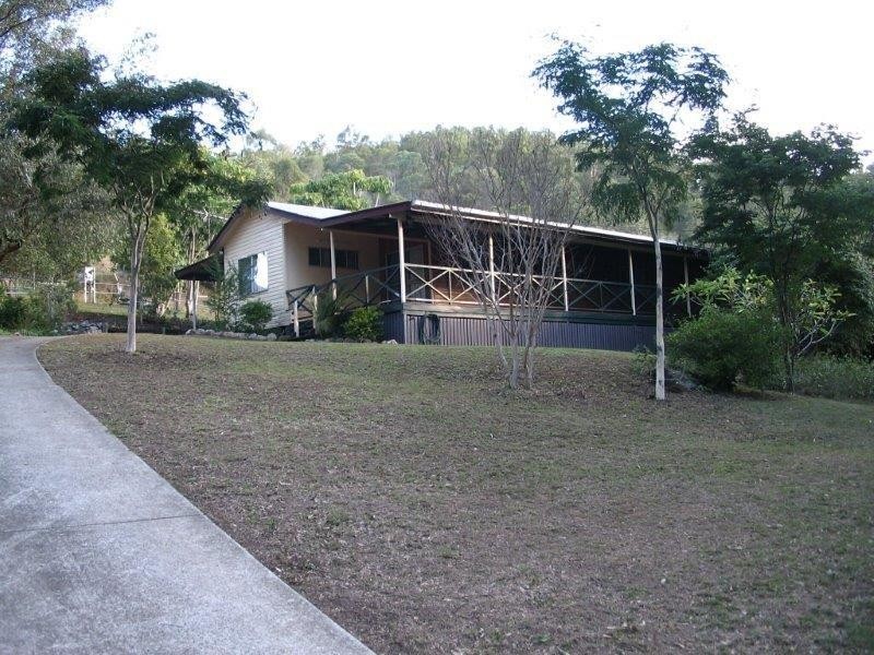 852 Upper Brookfield Rd, Brookfield QLD 4069