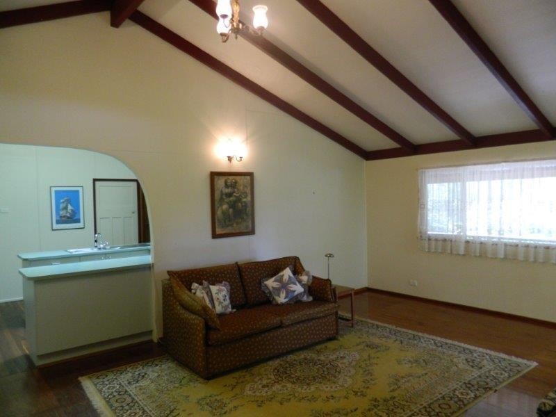 852 Upper Brookfield Rd, Brookfield QLD 4069