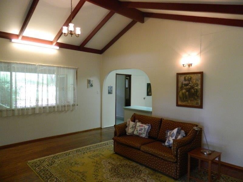 852 Upper Brookfield Rd, Brookfield QLD 4069