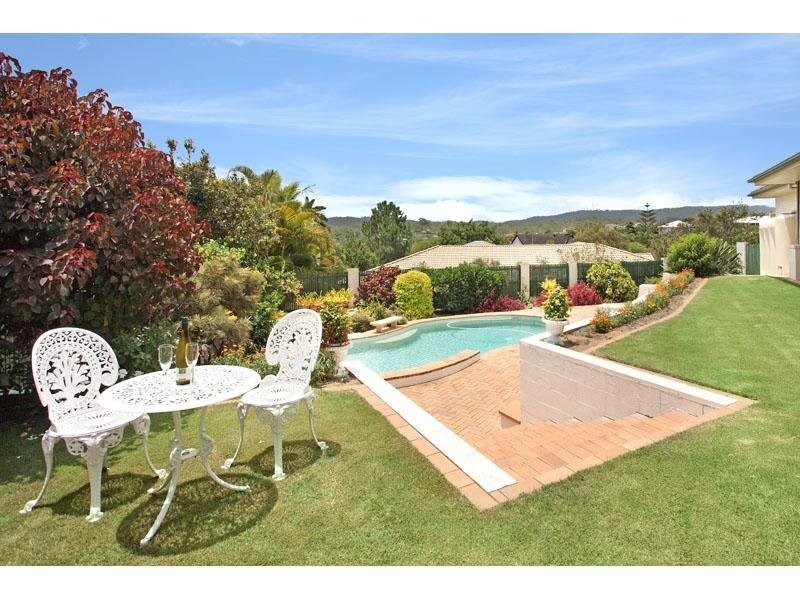 11 Preston Place, Brookfield QLD 4069