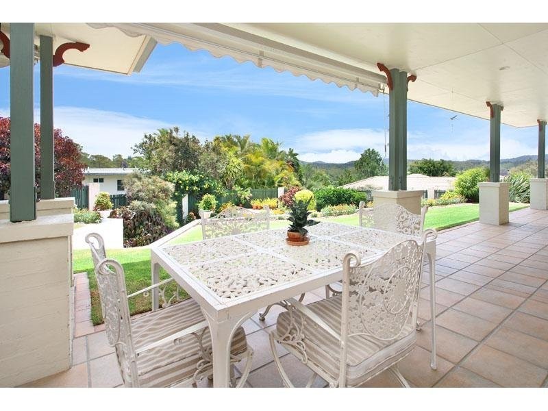 11 Preston Place, Brookfield QLD 4069