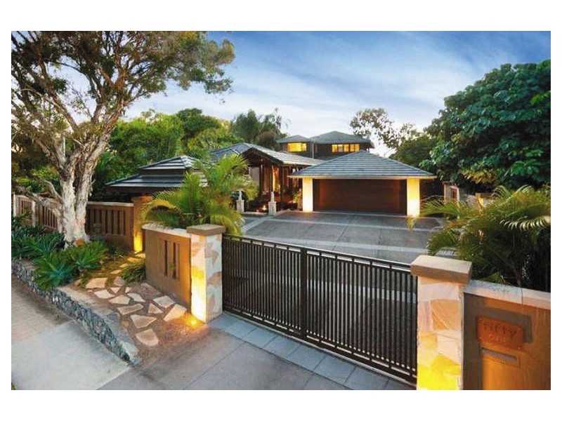 51  Brisbane Corso, Fairfield QLD 4103