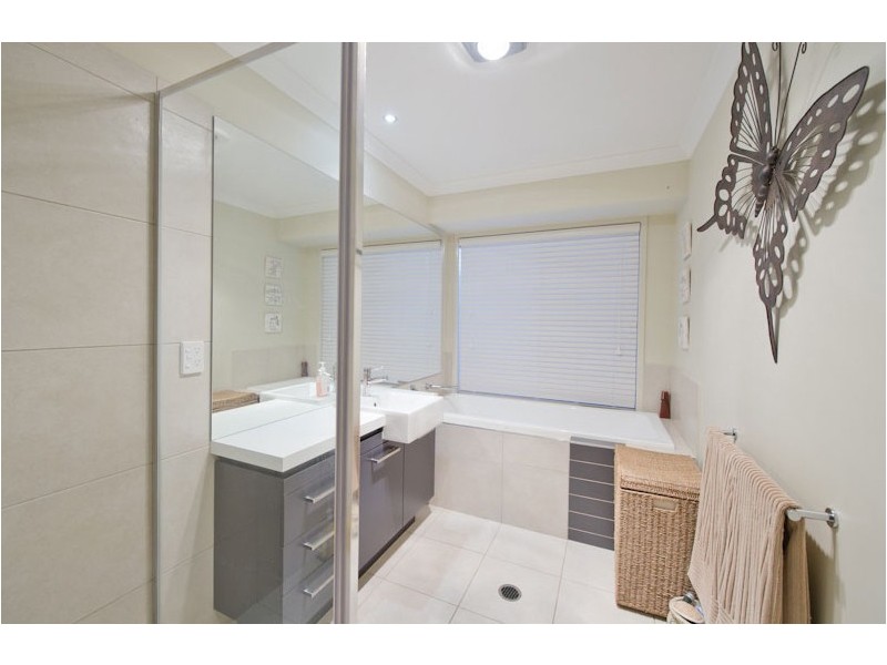 27 Greygum Pl, Anstead QLD 4070