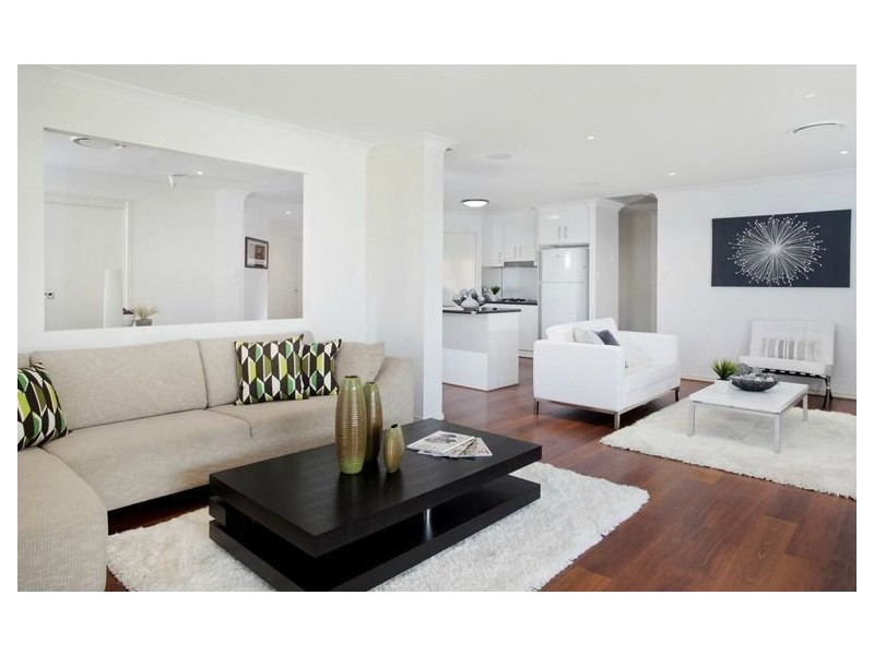 27 Christopher Place, Sinnamon Park QLD 4073
