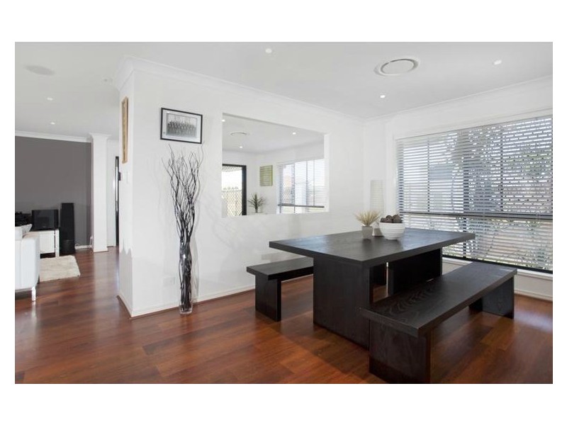 27 Christopher Place, Sinnamon Park QLD 4073