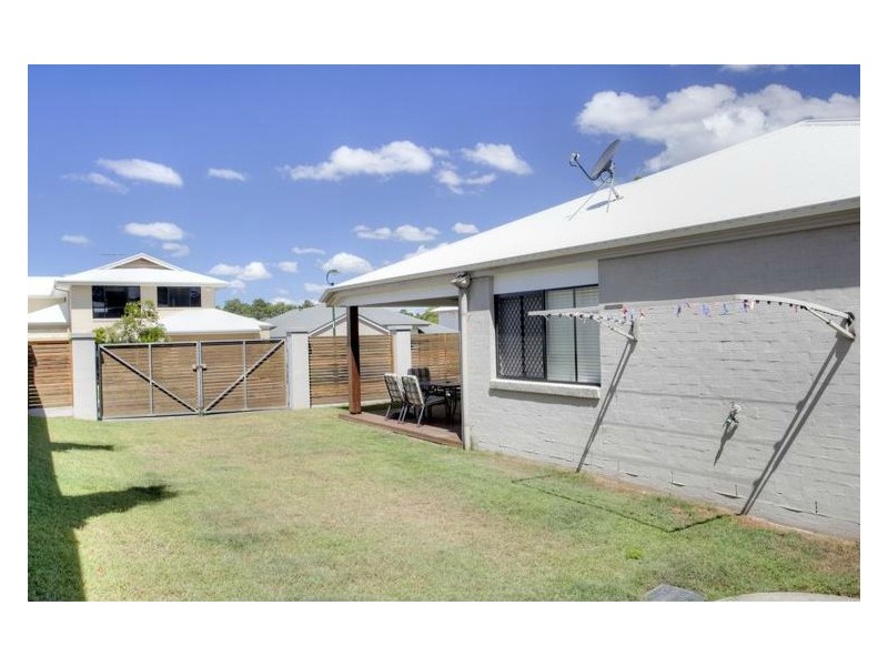 27 Christopher Place, Sinnamon Park QLD 4073