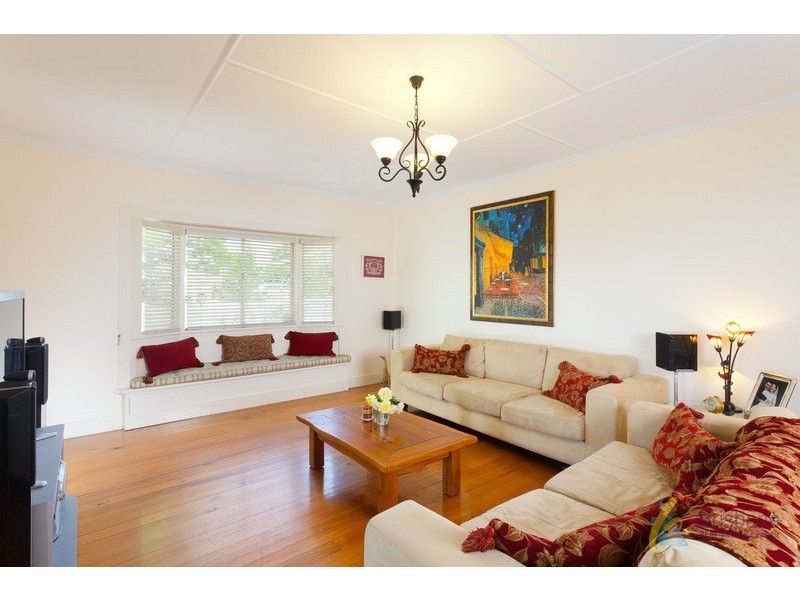 31 Blackheath Road, Oxley QLD 4075