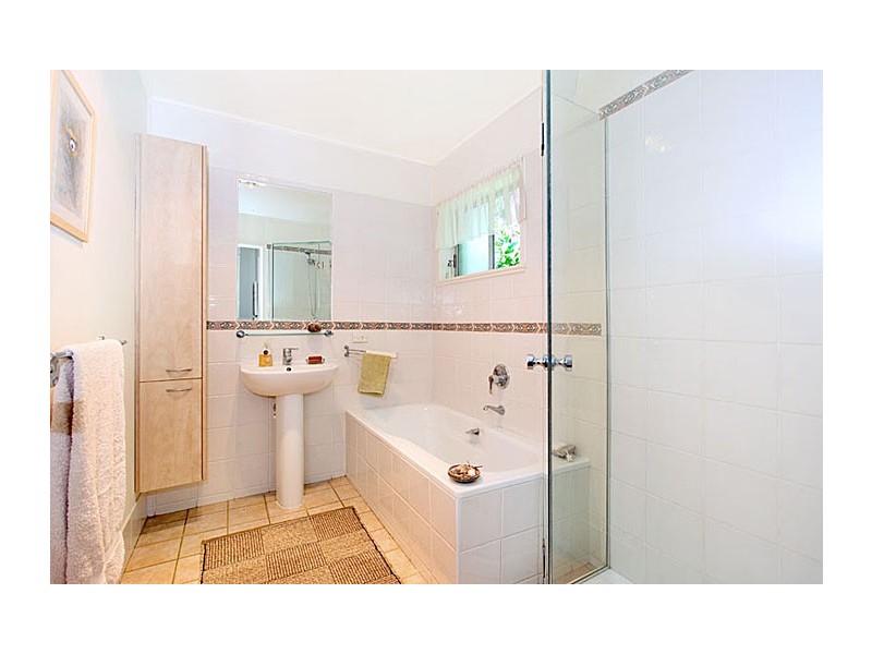 90 Essendon Road, Anstead QLD 4070