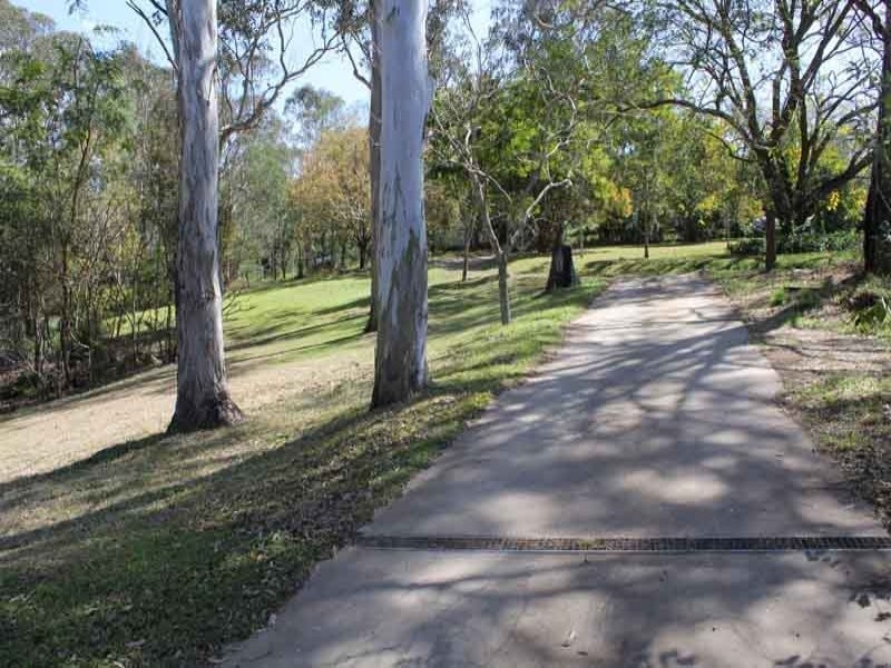 260 Rafting Ground Rd, Brookfield QLD 4069