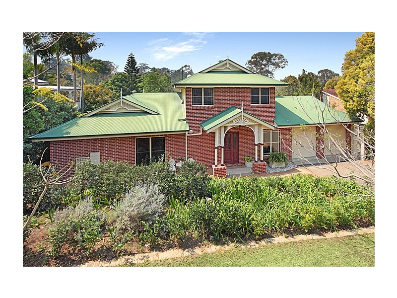 29 Rialanna Street, Kenmore QLD 4069