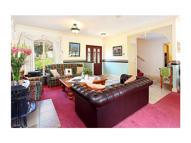 29 Rialanna Street, Kenmore QLD 4069