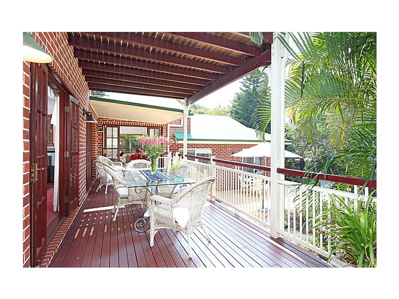 29 Rialanna Street, Kenmore QLD 4069