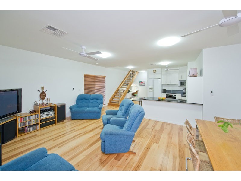 13  Sophia Street, Kenmore QLD 4069