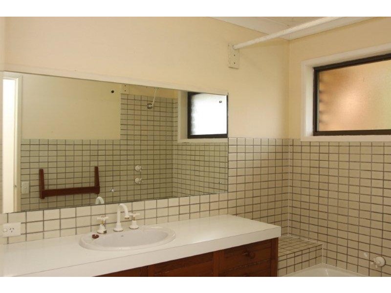 2 Nankin Street, Fig Tree Pocket QLD 4069