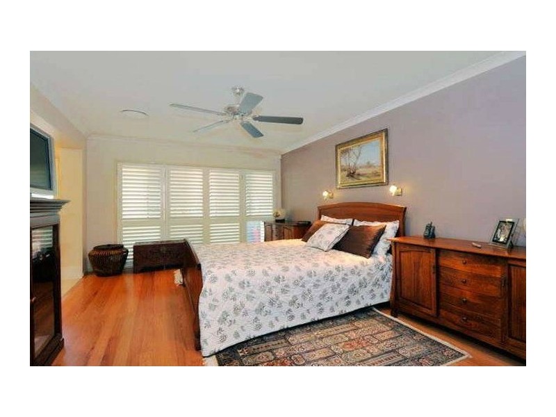 35 Brookeside Crescent, Seventeen Mile Rocks QLD 4073