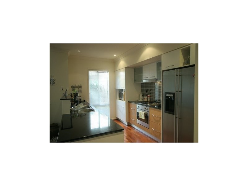 23 Greenway Cct, Mount Ommaney QLD 4074