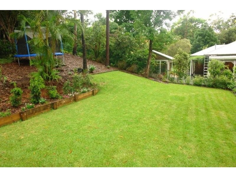 16 Warrawong Street, Chapel Hill QLD 4069