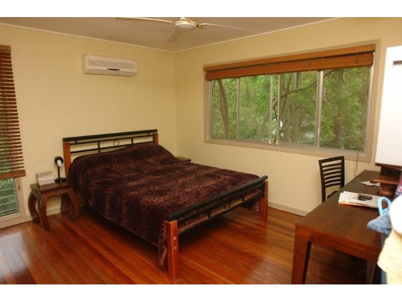 16 Warrawong Street, Chapel Hill QLD 4069