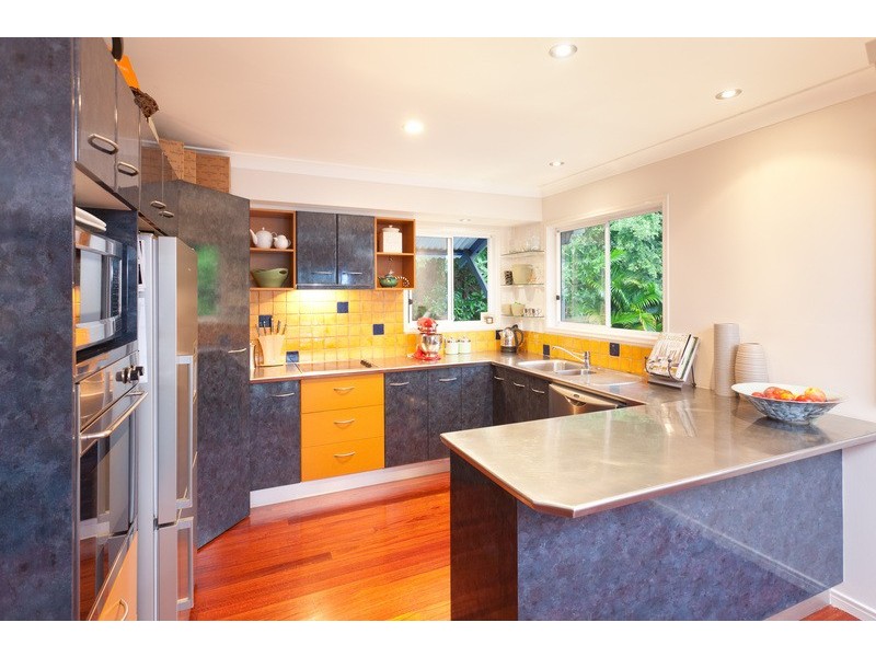 27  Radnor st, Indooroopilly QLD 4068