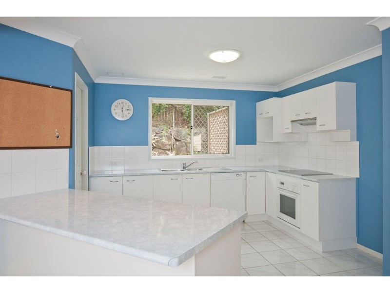 4 Summerfield Place, Kenmore QLD 4069