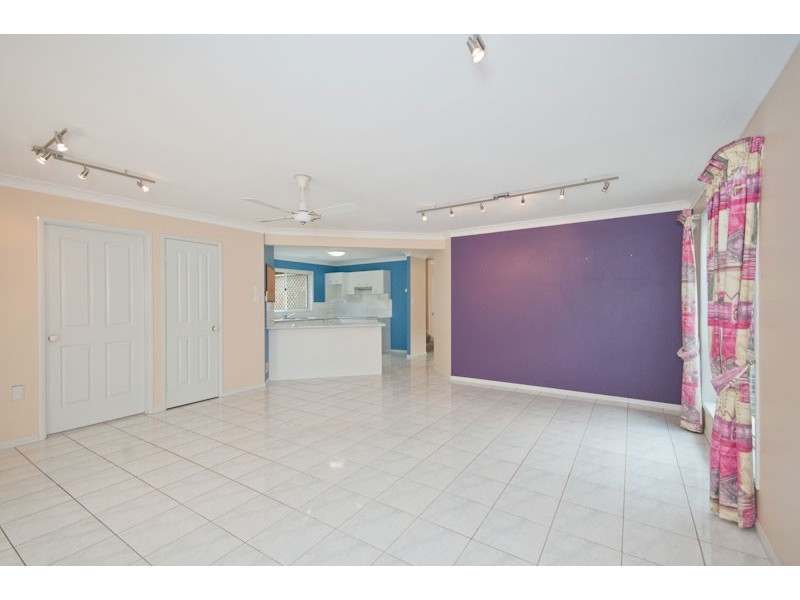 4 Summerfield Place, Kenmore QLD 4069