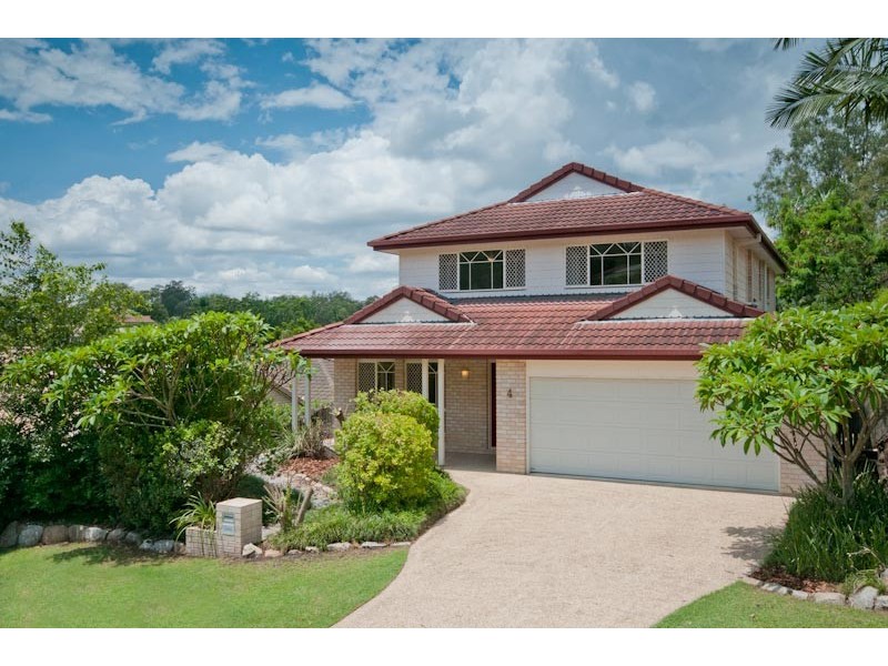 4 Summerfield Place, Kenmore QLD 4069
