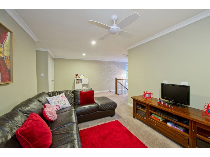 5 River Park Place, Fig Tree Pocket QLD 4069