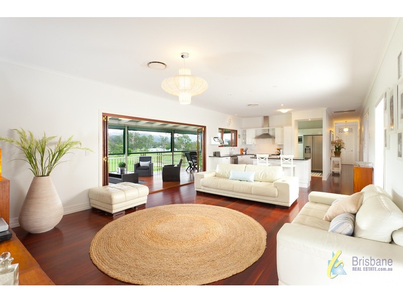 35 Nullamanna Road, Camp Mountain QLD 4520