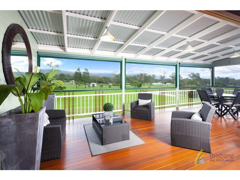 35 Nullamanna Road, Camp Mountain QLD 4520