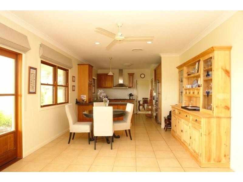 140 Rafting Ground Rd, Brookfield QLD 4069