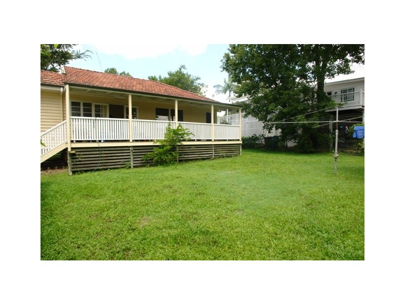 15 Kew Rd, Graceville QLD 4075