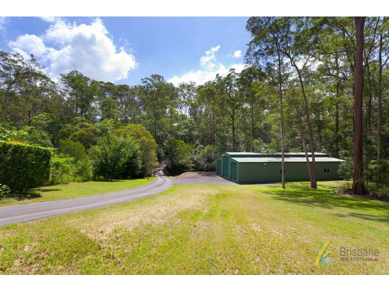 18 Hillcrest Place, Kenmore Hills QLD 4069