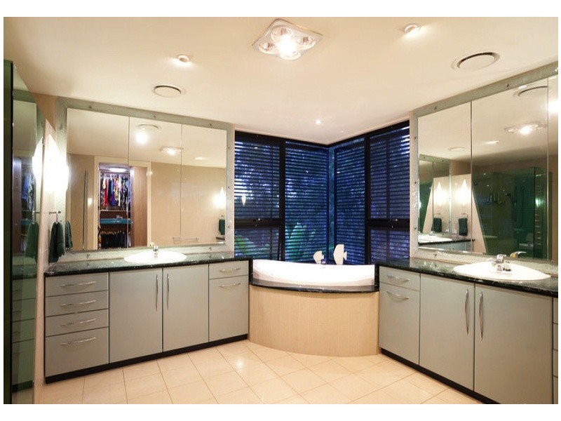 71 Robertson Place, Fig Tree Pocket QLD 4069