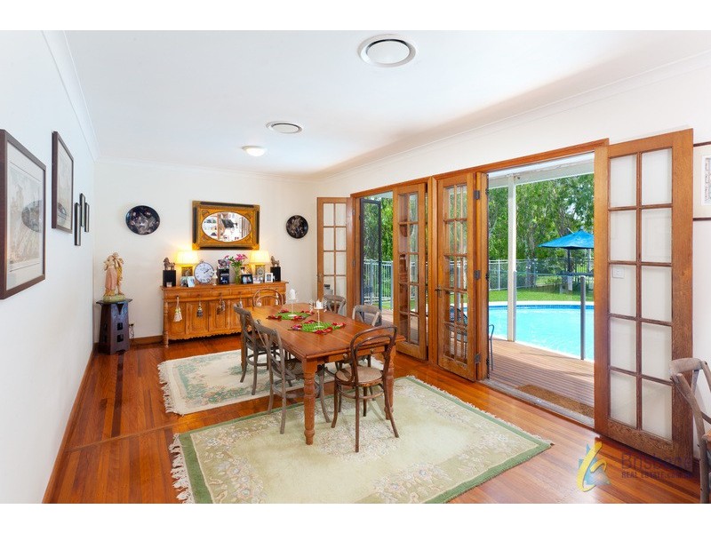 23 Gold Creek Road, Brookfield QLD 4069