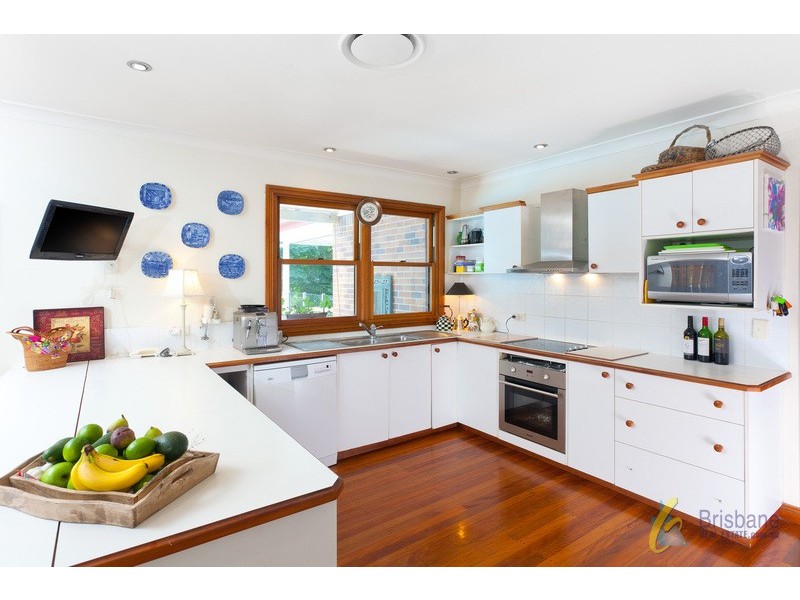 23 Gold Creek Road, Brookfield QLD 4069